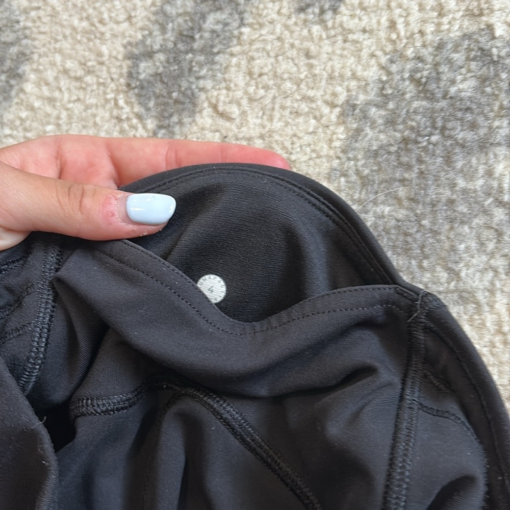 Women’s Capri Lululemon leggings - Picture 5 of 5